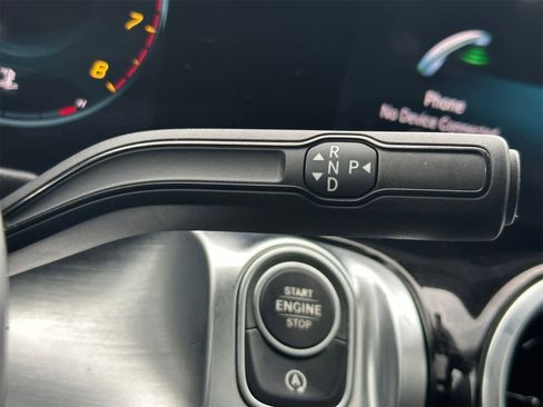 Used 2020 Mercedes-Benz GLB 250 4MATIC w/ Premium Package image 22