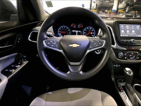 Used 2019 Chevrolet Equinox LS image 18