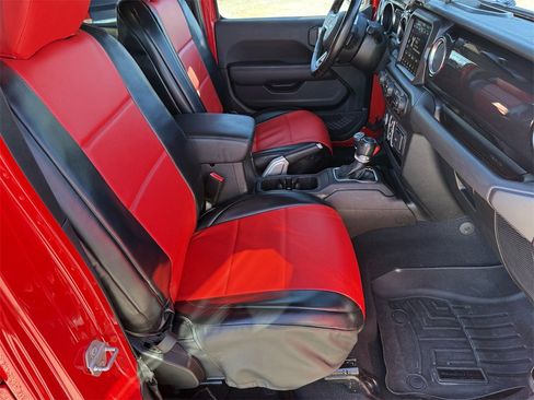 Used 2021 Jeep Wrangler Unlimited Sahara image 37