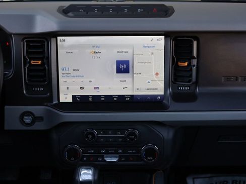 Used 2021 Ford Bronco Badlands image 39
