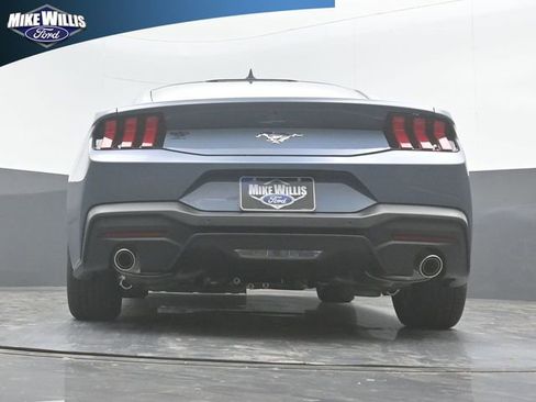 Used 2025 Ford Mustang Coupe image 22