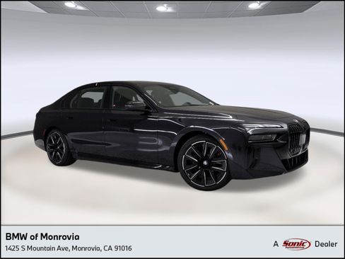 Used 2025 BMW i7 eDrive50 w/ M Sport Package RWD image 1