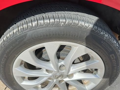 Used 2018 Nissan Sentra SV image 9