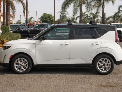 Used 2023 Kia Soul S image 5