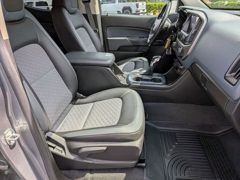 Used 2022 Chevrolet Colorado Z71 AWD/4WD image 37