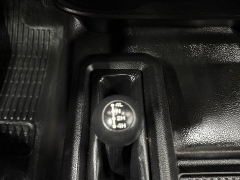 Used 2024 RAM 2500 Tradesman w/ Chrome Appearance Group image 20