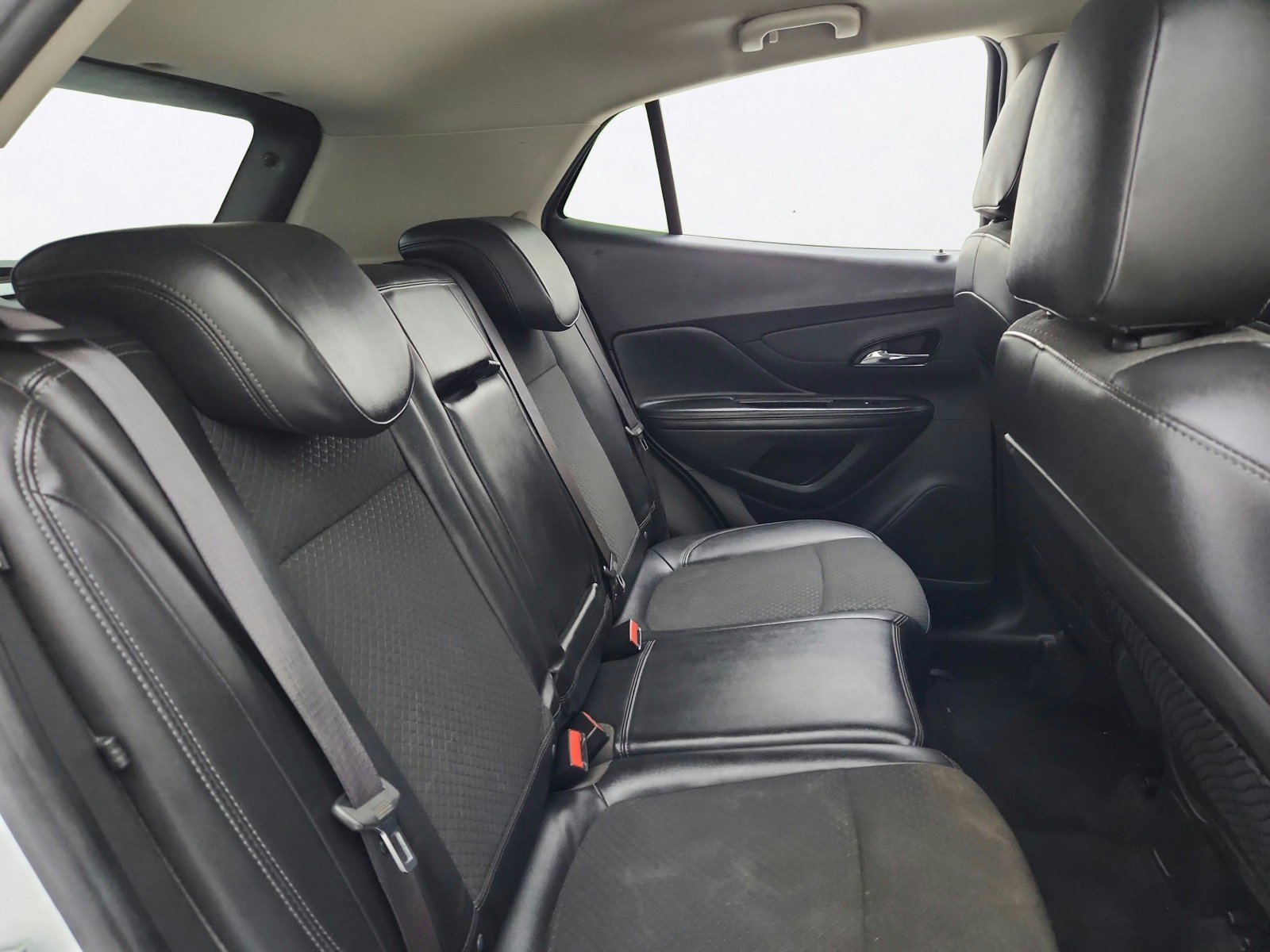 Used 2019 Buick Encore Preferred AWD/4WD image 29