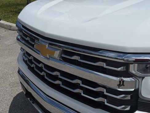 Used 2024 Chevrolet Silverado 1500 LTZ w/ LTZ Premium Package AWD/4WD image 7