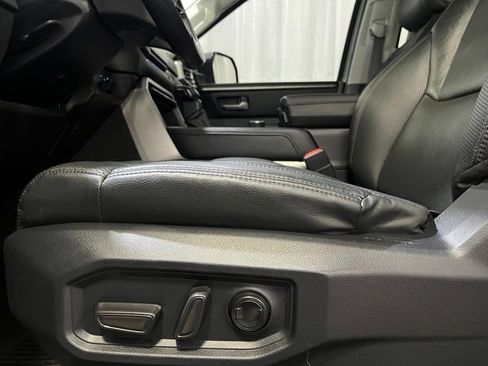 Used 2022 Toyota Tundra Limited w/ TRD Off-Road Package AWD/4WD image 15