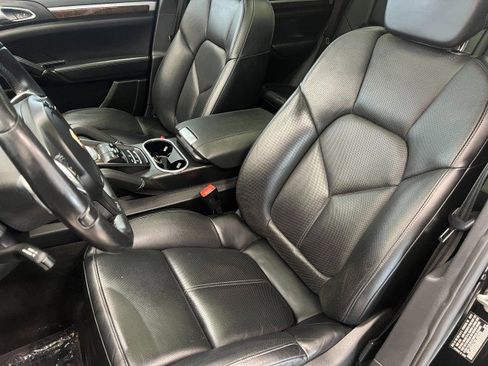 Used 2013 Porsche Cayenne S image 10