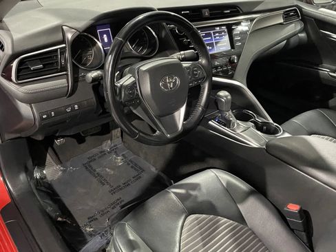 Used 2019 Toyota Camry SE image 10