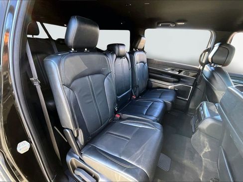 Used 2022 Jeep Wagoneer Series II image 16