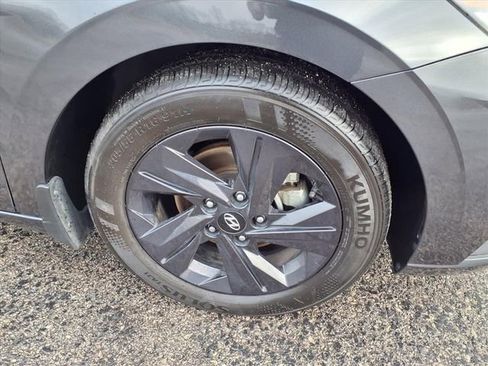 Used 2022 Hyundai Elantra SEL w/ Convenience Package image 36