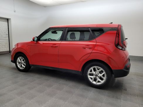 Used 2020 Kia Soul S image 3