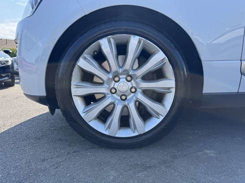 Used 2017 Land Rover Range Rover Supercharged image 9