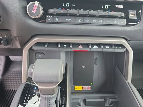 New 2026 Toyota Tundra Limited AWD/4WD image 22