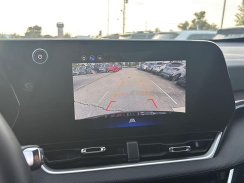 Used 2026 Chevrolet Equinox LT FWD image 16