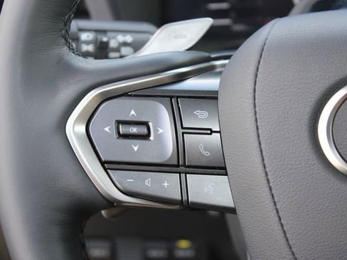 Certified 2025 Lexus GX 550 w/ Accessory Package (32) AWD/4WD image 18