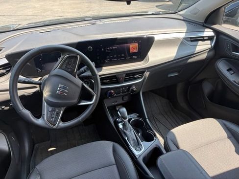 Used 2024 Buick Encore GX Preferred w/ Comfort Package FWD image 20
