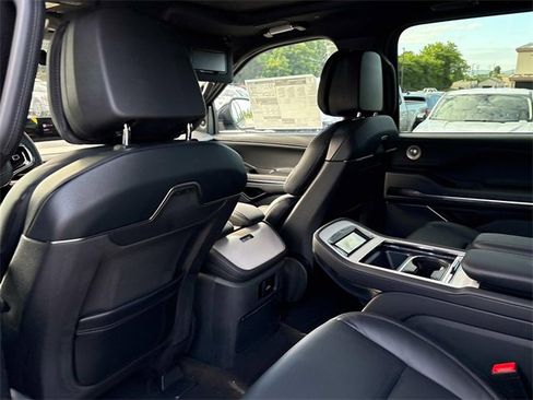 New 2025 Lincoln Navigator Reserve w/ Jet Appearance Package image 17