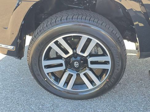 Used 2022 Toyota 4Runner Limited image 27