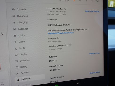 Used 2024 Tesla Model Y Long Range image 28