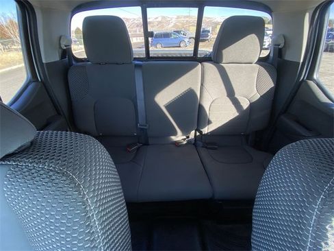 Used 2017 Nissan Frontier PRO-4X image 22