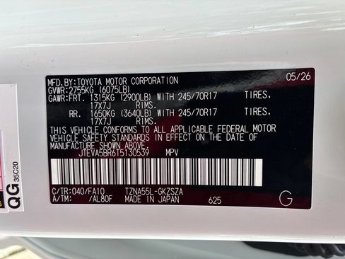 New 2026 Toyota 4Runner SR5 AWD/4WD image 36