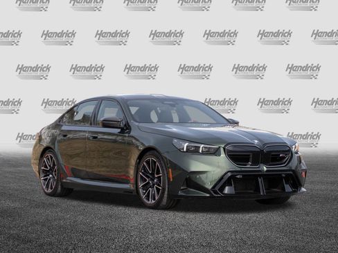 Used 2025 BMW M5 w/ Carbon Package image 2