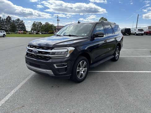 Certified 2024 Ford Expedition Limited AWD/4WD image 3
