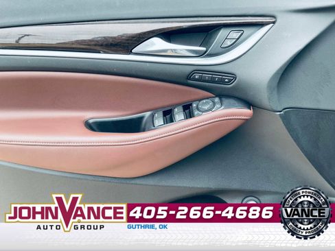 Used 2018 Buick Enclave Avenir w/ Avenir Technology Package image 26