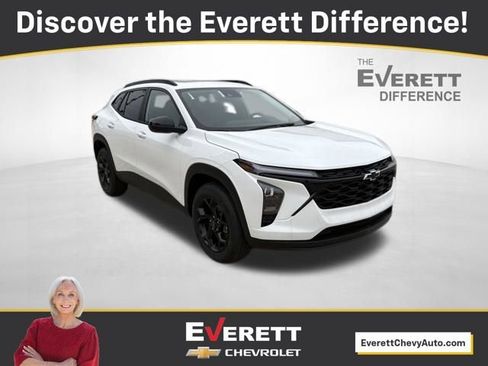 New 2026 Chevrolet Trax LT w/ Sunroof Package FWD image 1