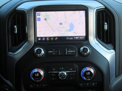 Used 2020 GMC Sierra 1500 SLT w/ SLT Premium Plus Package AWD/4WD image 15