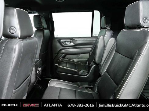 Used 2023 GMC Yukon XL SLT AWD/4WD image 38