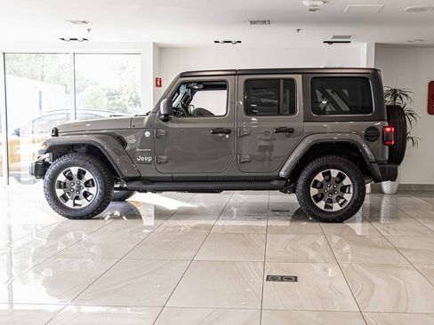 Used 2022 Jeep Wrangler Unlimited Sahara w/ Cold Weather Group image 6