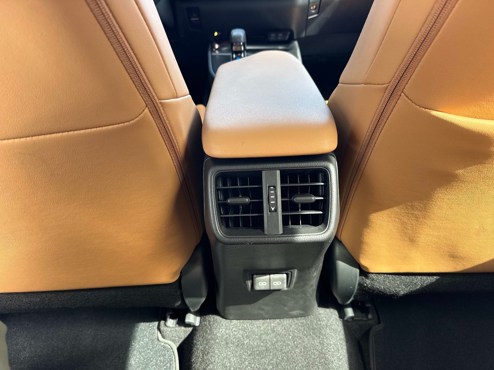Used 2026 Lexus UX 300h FWD w/ Accessory Package (Z1) image 17