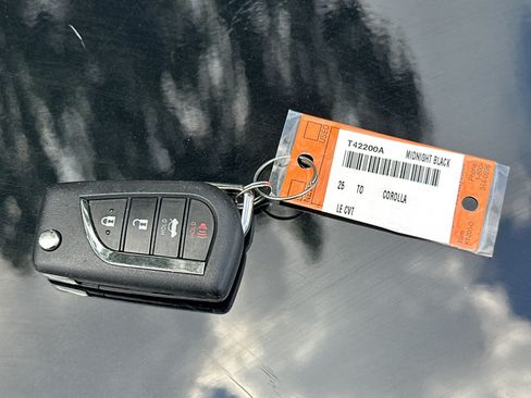 Certified 2025 Toyota Corolla LE FWD image 36