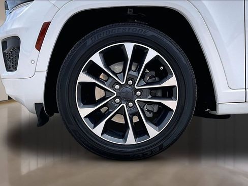 Used 2023 Jeep Grand Cherokee L Overland w/ Rear Seat Video Group I AWD/4WD image 8
