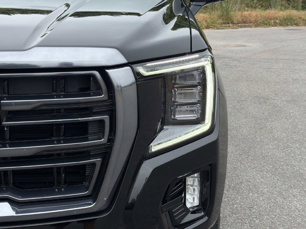 Used 2024 GMC Yukon XL AT4 w/ AT4 Premium Plus Package AWD/4WD image 10