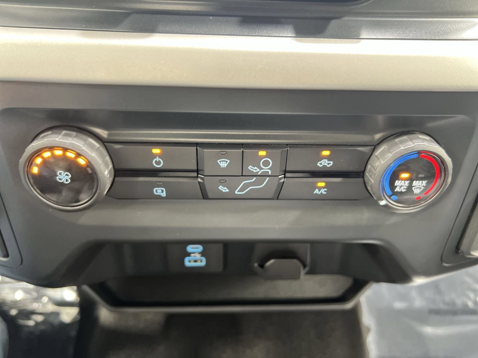 Used 2022 Ford F150 XL w/ Equipment Group 101A High RWD image 18