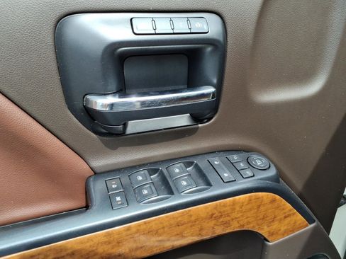 Used 2014 Chevrolet Silverado 1500 High Country w/ High Country Premium Package AWD/4WD image 12