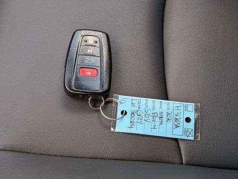 Used 2020 Toyota RAV4 XLE Premium AWD/4WD image 19