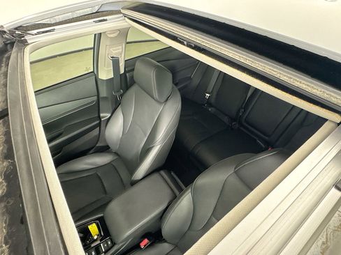 Certified 2025 Honda Accord Touring image 27