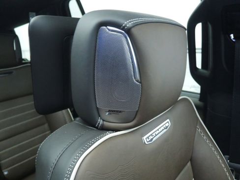 Used 2025 GMC Yukon Denali Ultimate AWD/4WD image 48