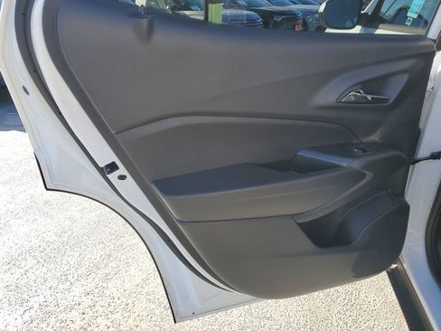 Used 2026 Chevrolet Trax LT image 15