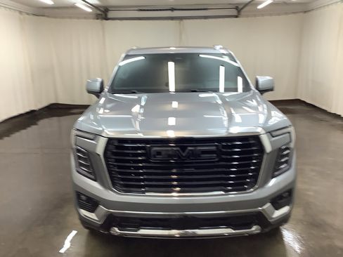 New 2026 GMC Yukon XL Elevation image 3