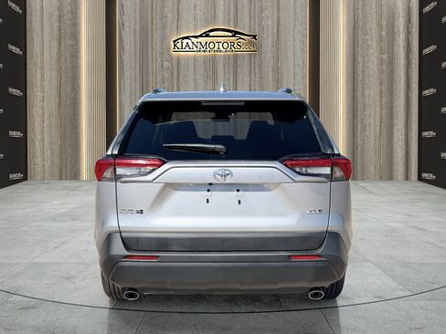 Used 2025 Toyota RAV4 XLE image 6
