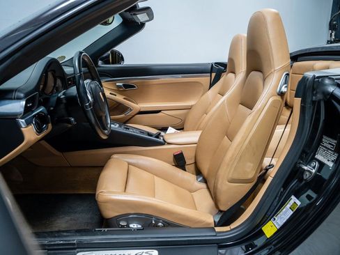 Used 2013 Porsche 911 Carrera 4S image 5