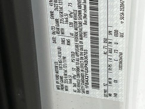 Used 2023 Ford Transit 350 XLT image 33