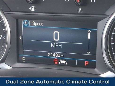 Used 2022 GMC Terrain SLE w/ Driver Convenience Package image 6